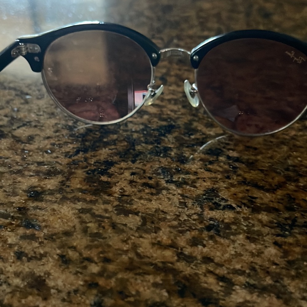 Ray-Ban sunglasses - Picture 3 of 4